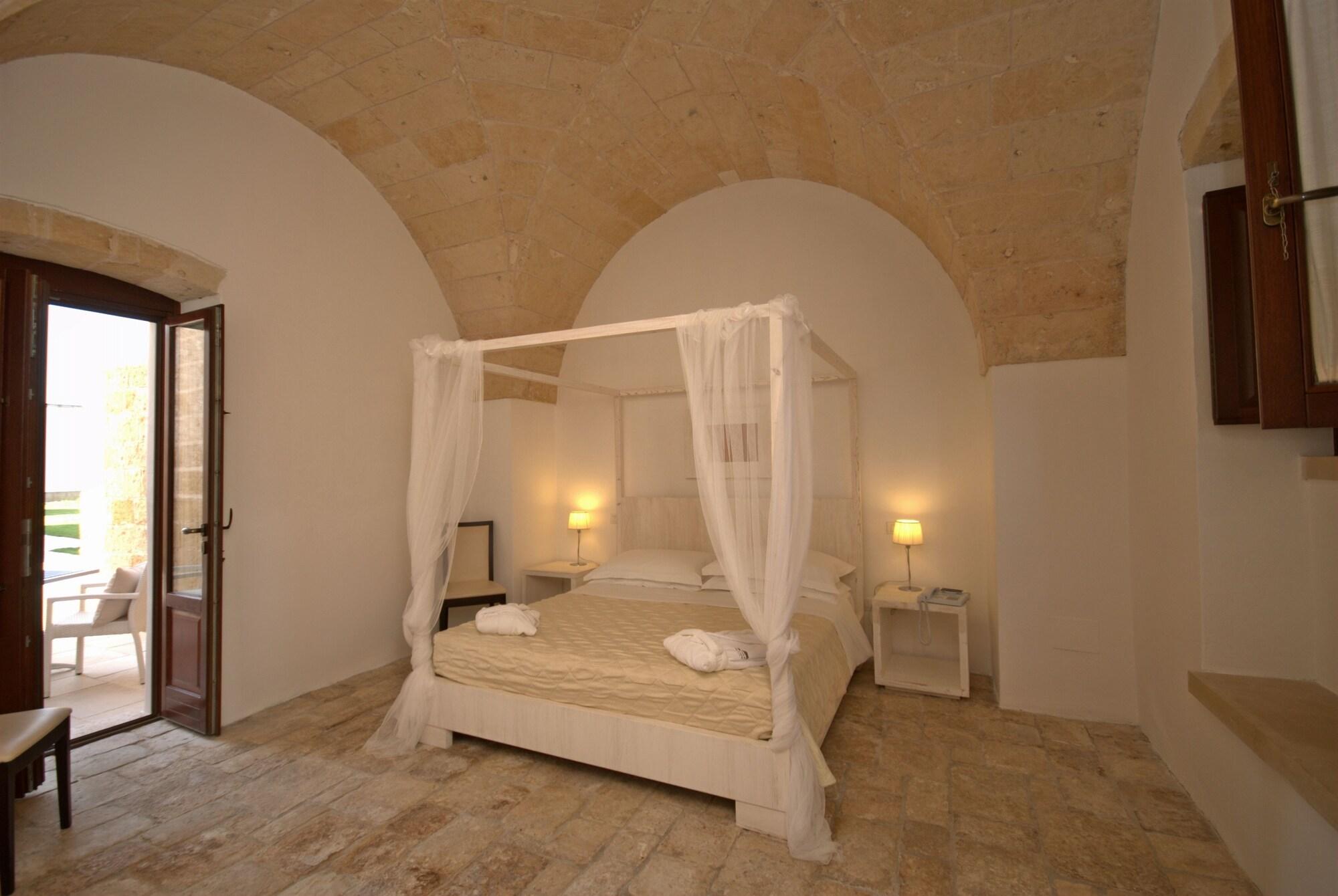 Masseria Corda Di Lana Hotel & Resort Torre Lapillo Bagian luar foto