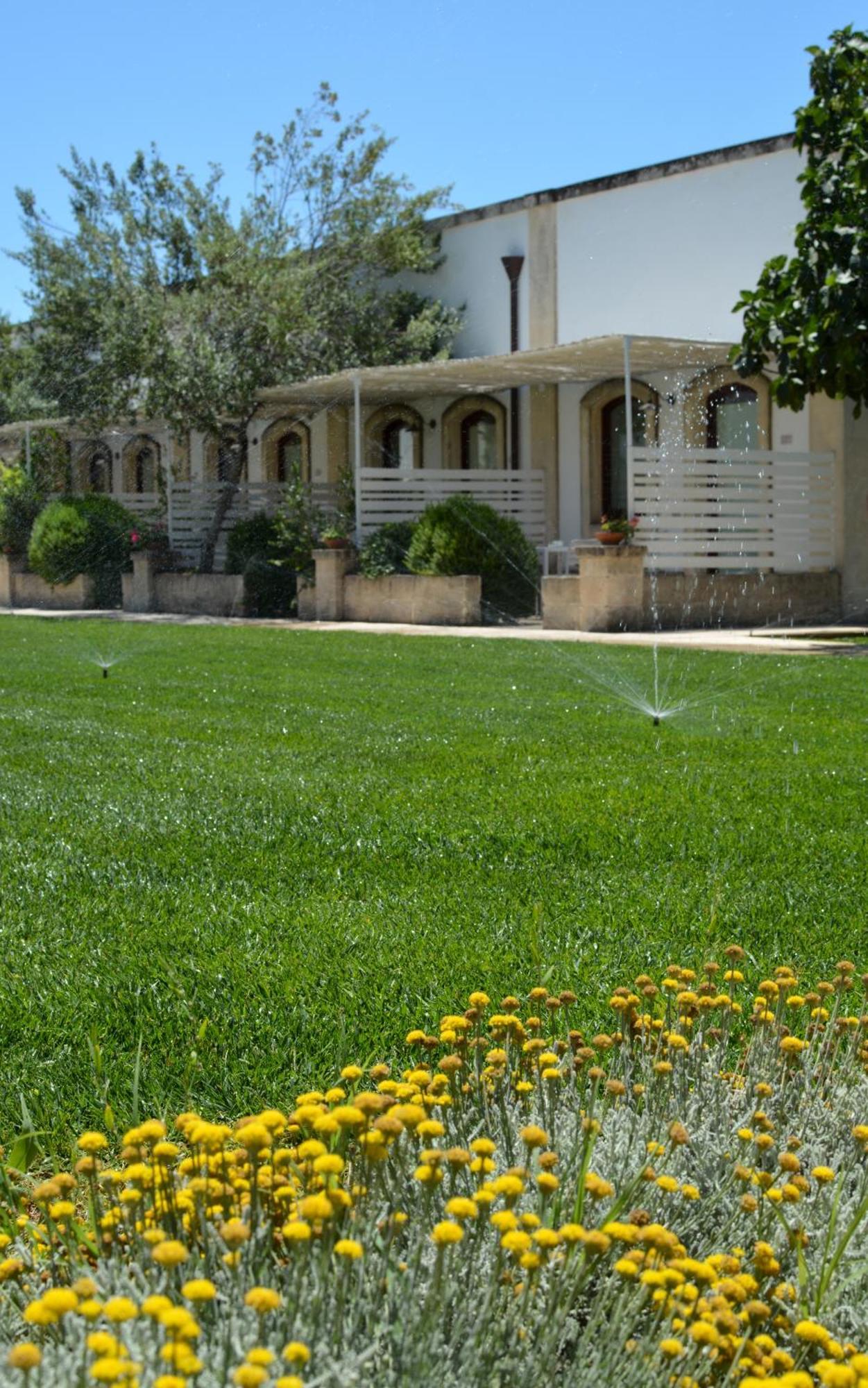 Masseria Corda Di Lana Hotel & Resort Torre Lapillo Bagian luar foto