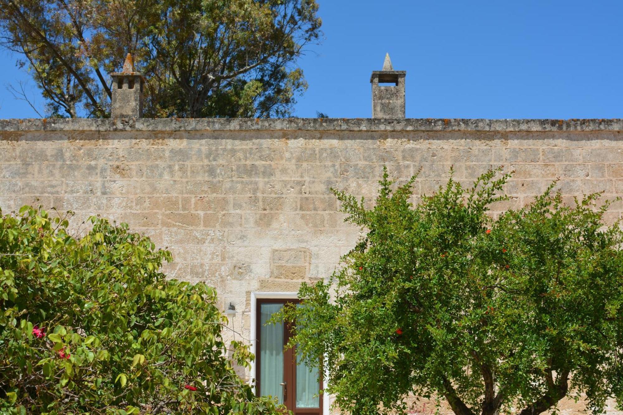 Masseria Corda Di Lana Hotel & Resort Torre Lapillo Bagian luar foto